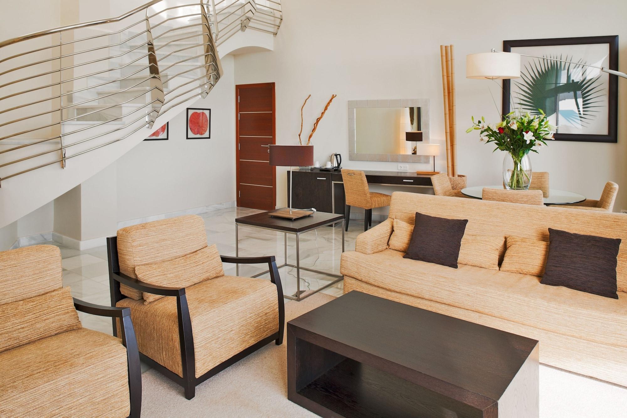 מלון אסטפונה Senator Banus (Adults Only) מראה חיצוני תמונה A living room