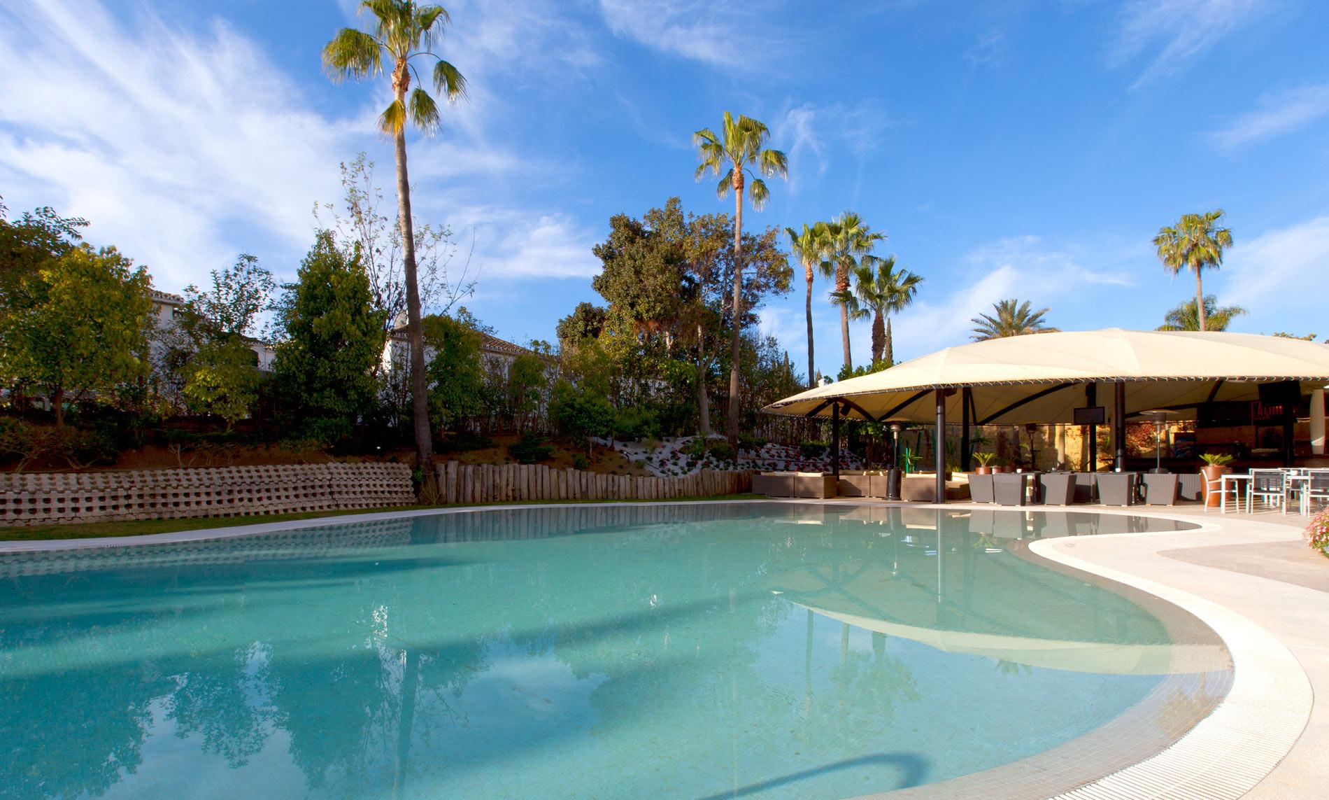 מלון אסטפונה Senator Banus (Adults Only) מראה חיצוני תמונה The swimming pool at the hotel
