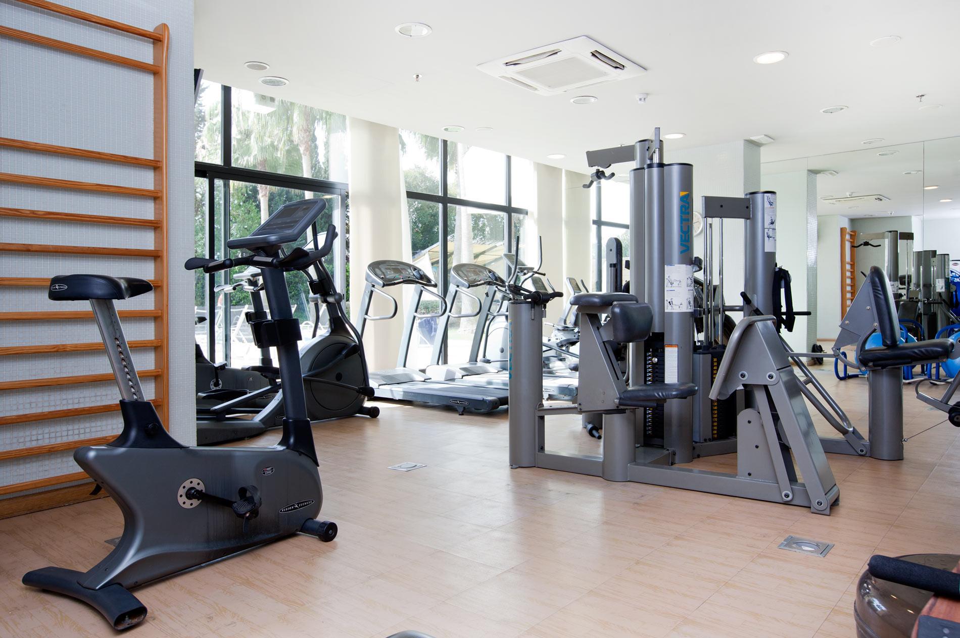 מלון אסטפונה Senator Banus (Adults Only) מראה חיצוני תמונה A gym at the University of Nottingham