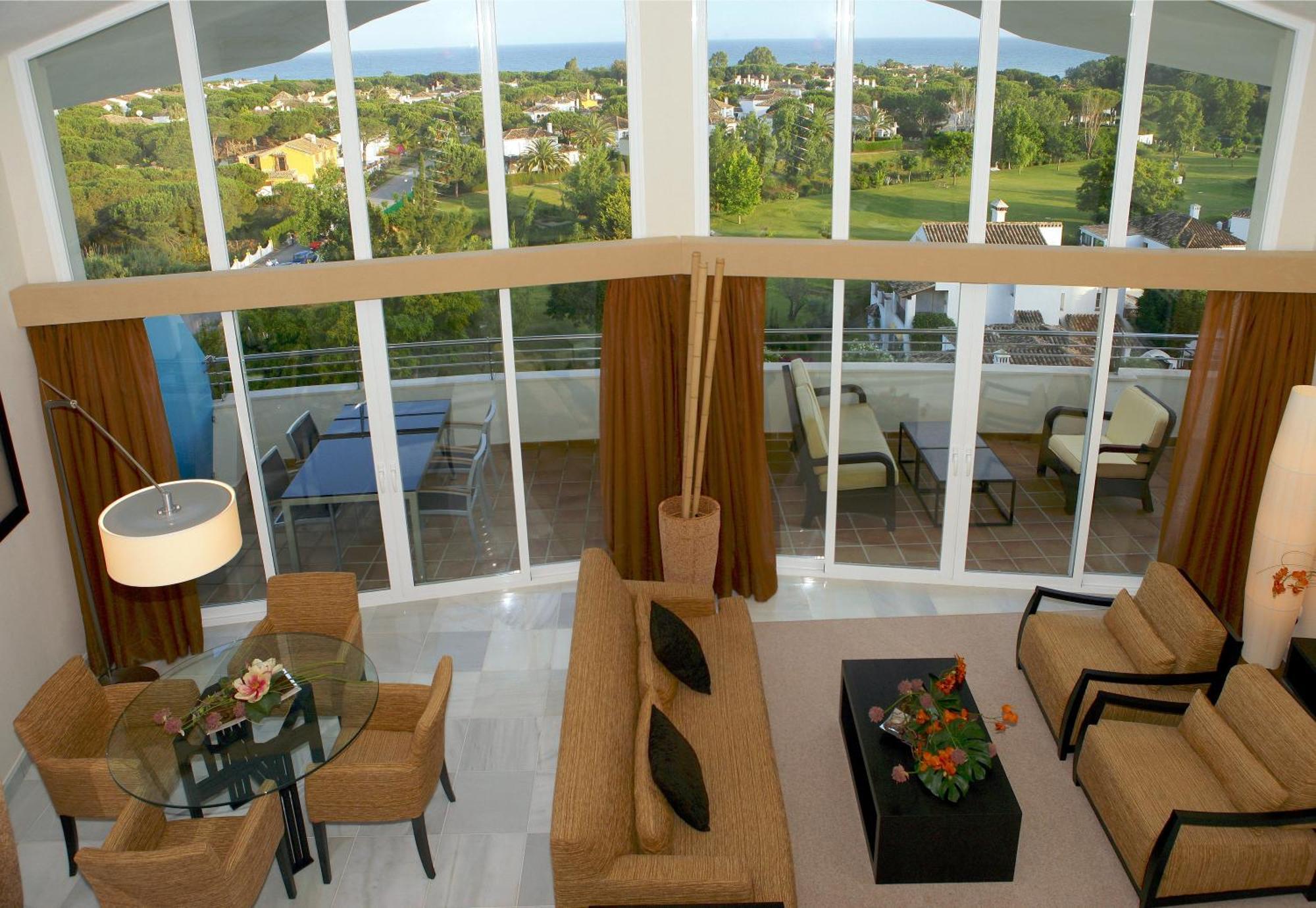 מלון אסטפונה Senator Banus (Adults Only) מראה פנימי תמונה A living room in a penthouse