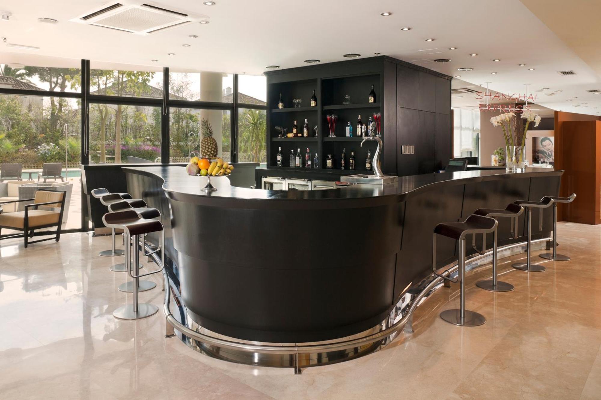 מלון אסטפונה Senator Banus (Adults Only) מסעדה תמונה The bar at the hotel